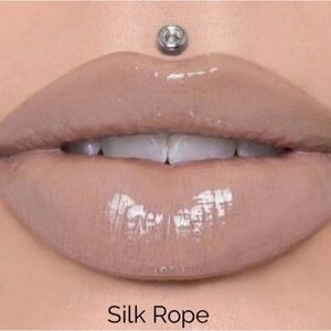NIB Jeffree Star The Gloss Full Pigment Lip Gloss, Silk Rope